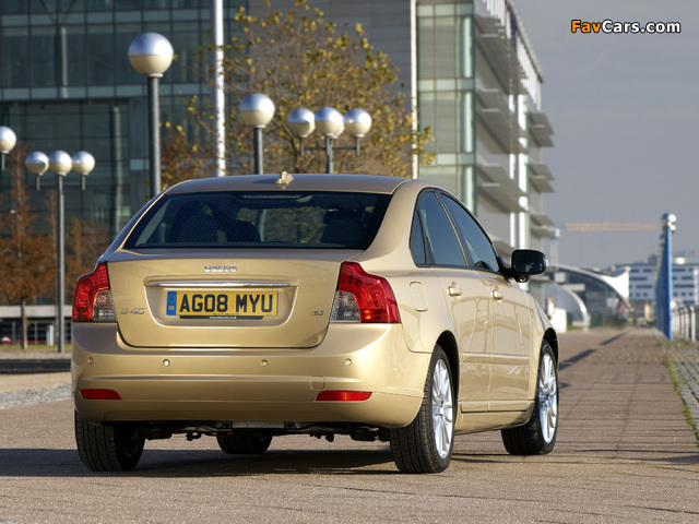 Volvo S40 UK-spec 2007–09 photos (640 x 480)