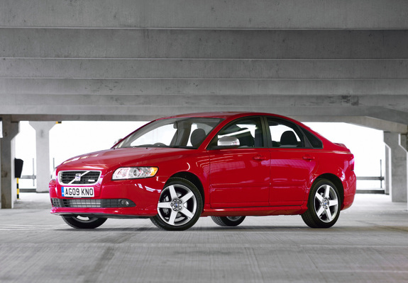 S40 R Design Volvo S40 R-Design UK-spec 2008–09 images