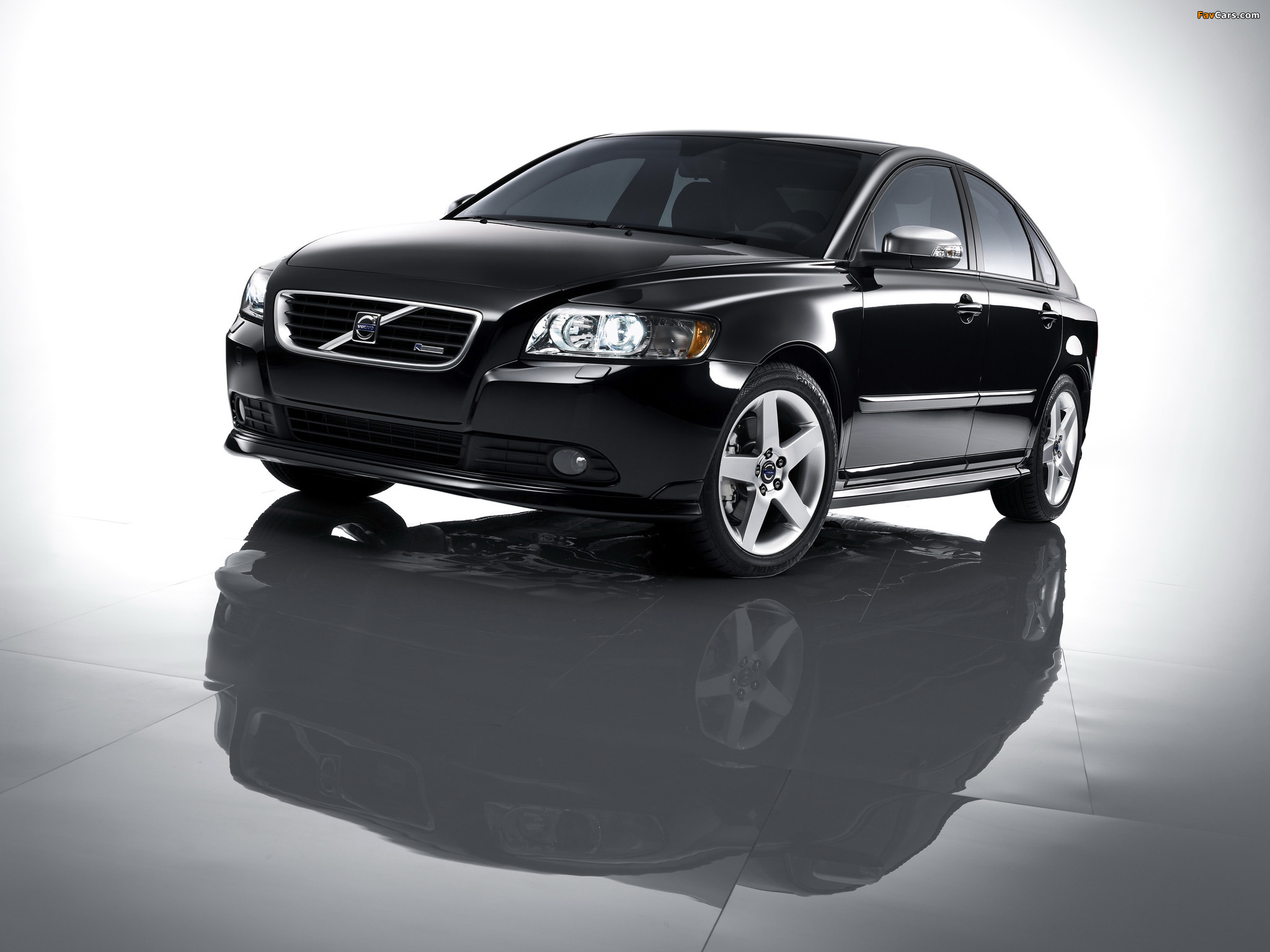 Volvo S40 R-Design 2008–09 pictures (2048 x 1536)