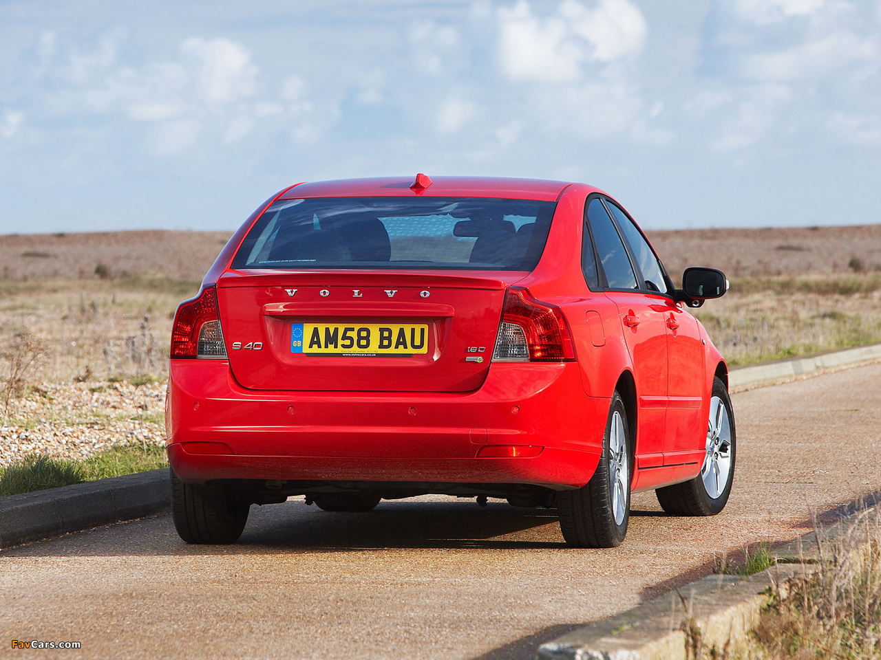 Volvo S40 DRIVe UK-spec 2009 images (1280 x 960)