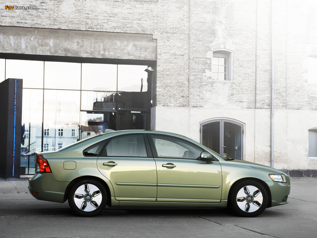 Volvo S40 DRIVe 2009 wallpapers (1024 x 768)
