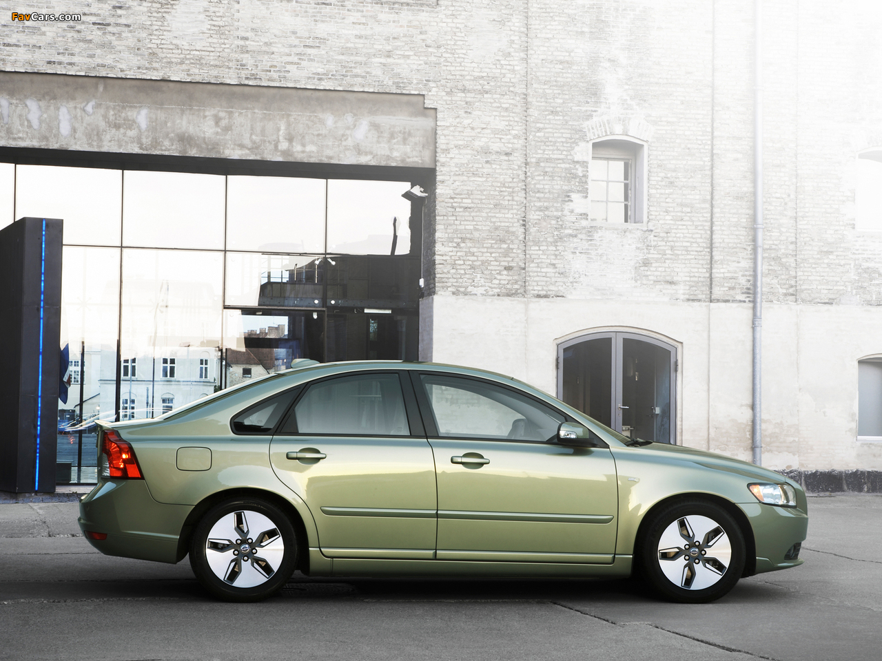 Volvo S40 DRIVe 2009 wallpapers (1280 x 960)