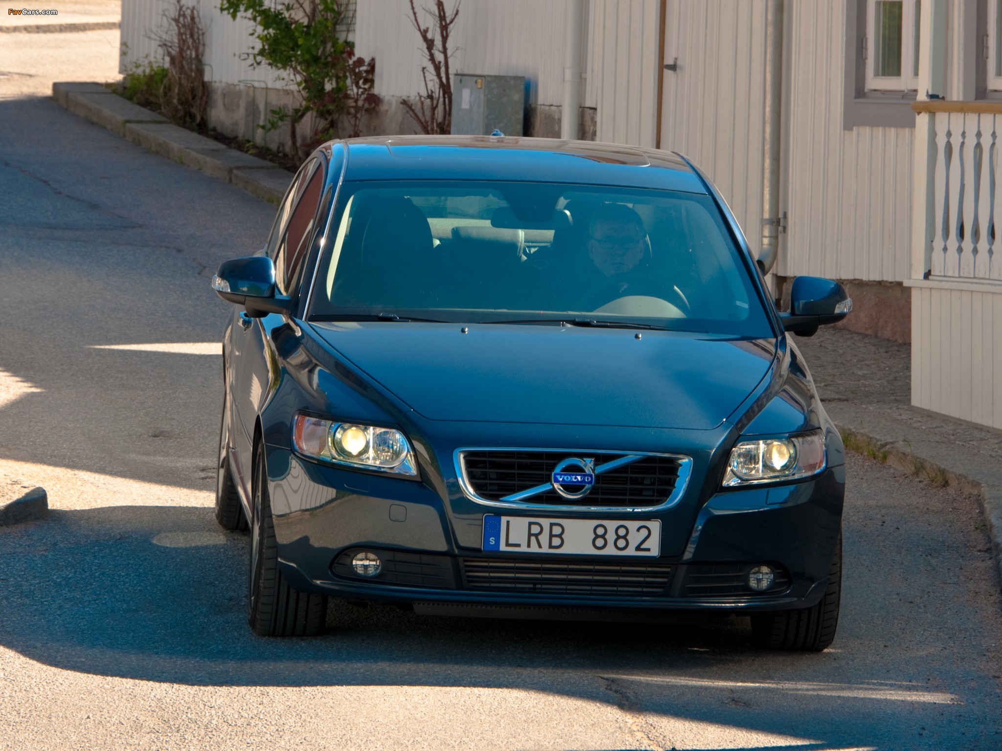 Volvo S40 Classic 2011 images (2048 x 1536)