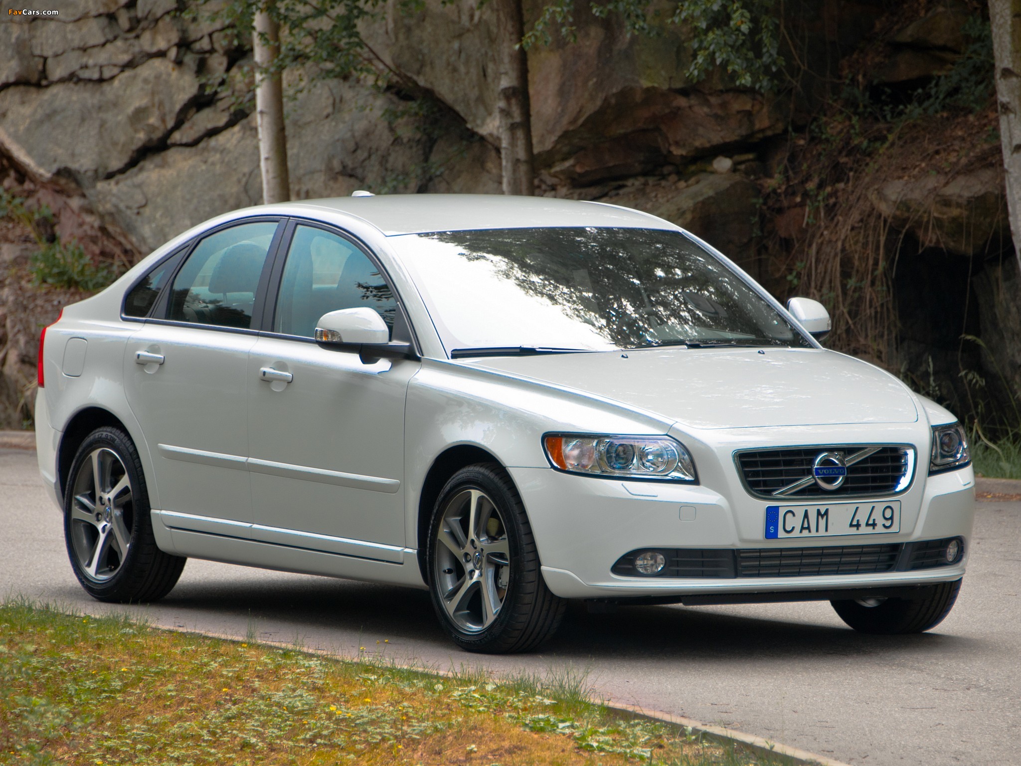 Volvo S40 Classic 2011 pictures (2048 x 1536)