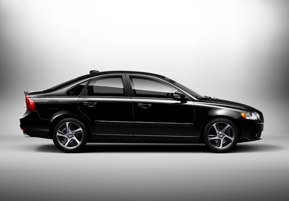 Volvo S40 Classic 2011 wallpapers