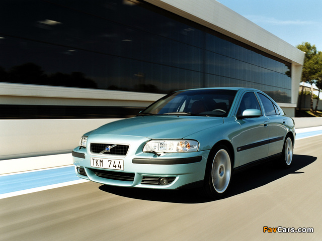 Images of Volvo S60 R 2004–07 (640 x 480)