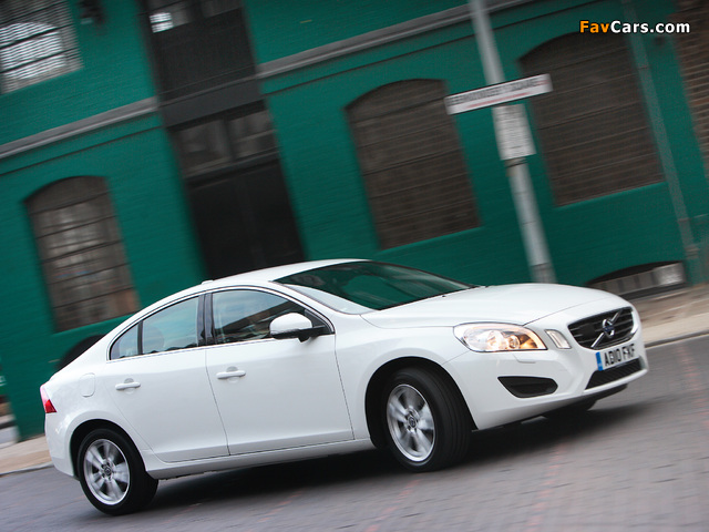 Images of Volvo S60 D3 UK-spec 2010–13 (640 x 480)