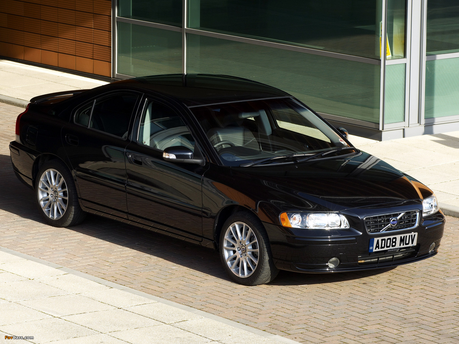 Photos of Volvo S60 UK-spec 2007–09 (1600 x 1200)