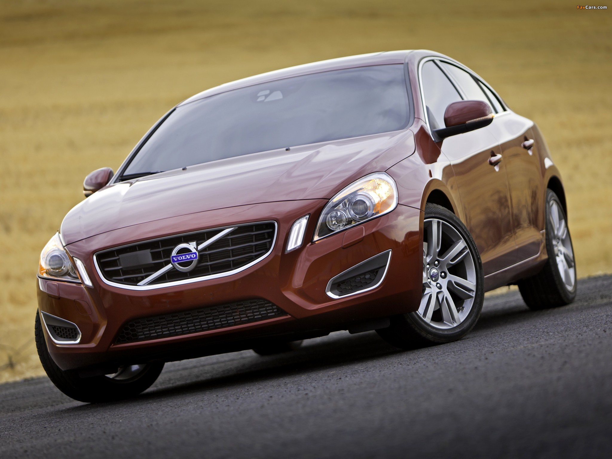 Photos of Volvo S60 T6 US-spec 2010–13 (2048 x 1536)