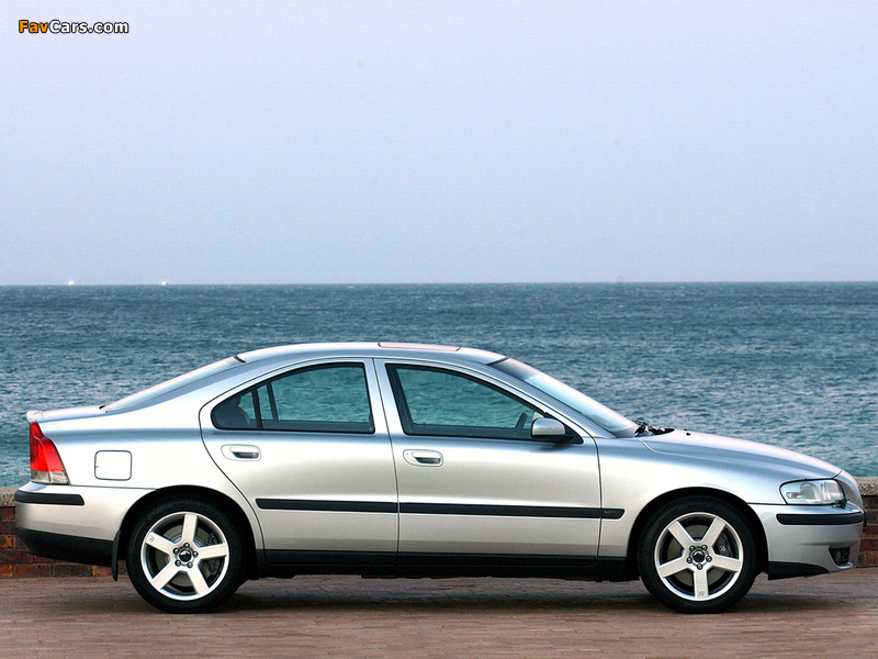 Pictures of Volvo S60 R ZA-spec 2004–07 (800 x 600)