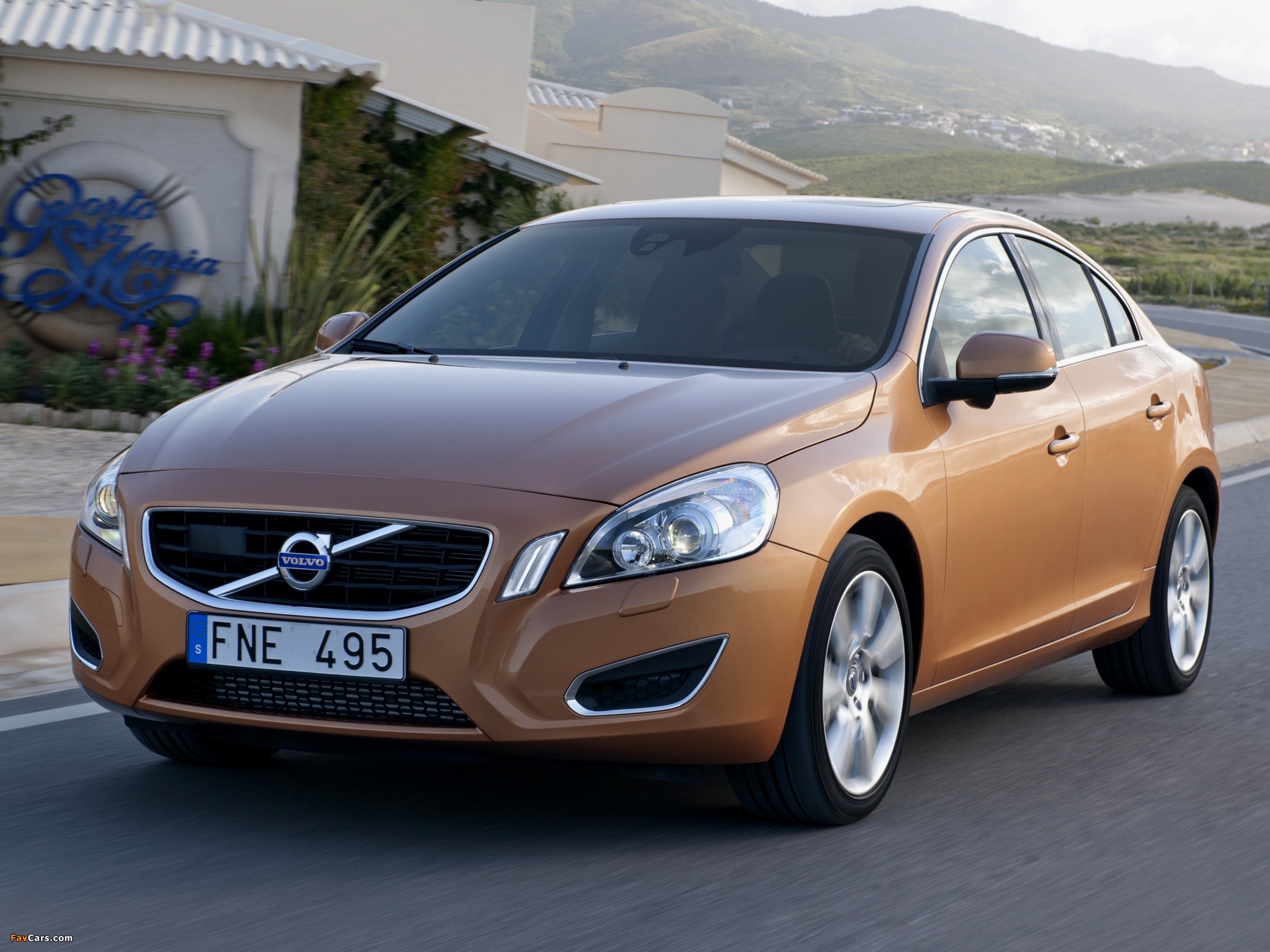 Pictures of Volvo S60 T6 2010–13 (2048 x 1536)