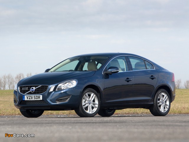 Pictures of Volvo S60 DRIVe UK-spec 2011–13 (640 x 480)