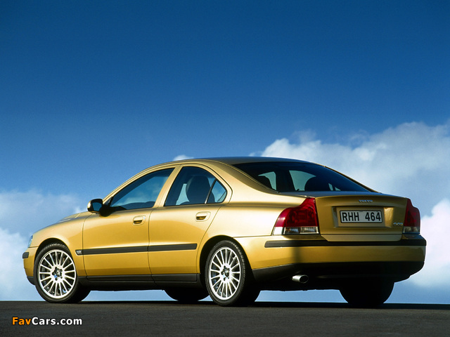 Volvo S60 2000–04 pictures (640 x 480)