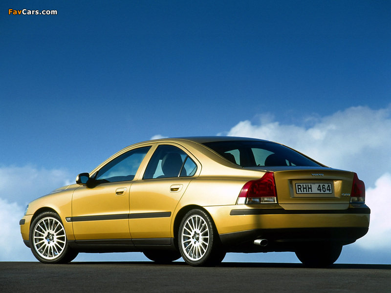 Volvo S60 2000–04 pictures (800 x 600)