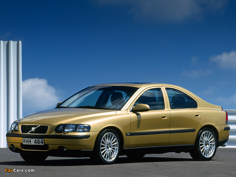 Volvo S60 2000–04 pictures (800 x 600)