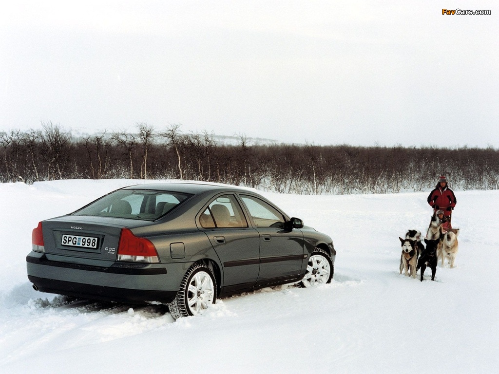 Volvo S60 AWD 2002–04 photos (1024 x 768)