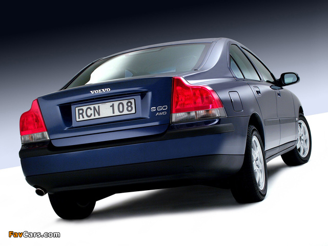 Volvo S60 AWD 2002–04 pictures (640 x 480)