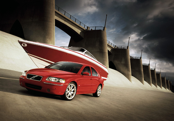 Volvo S60 2004–07 photos