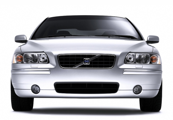 Volvo S60 2004–07 pictures