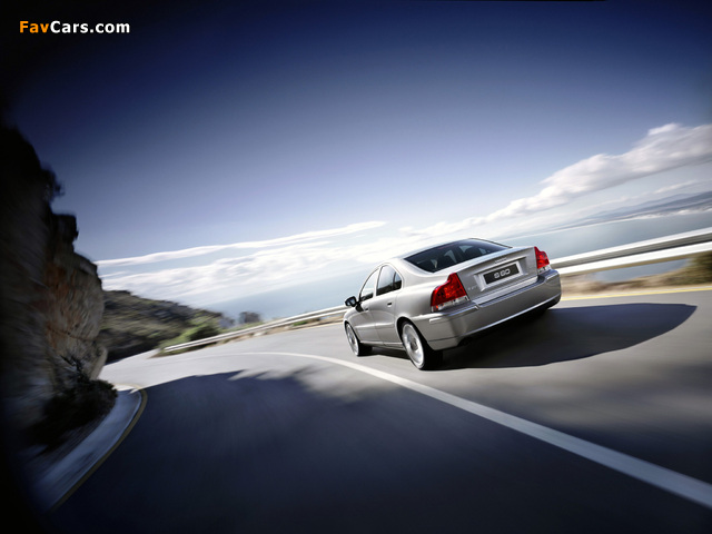 Volvo S60 Bi-Fuel 2007–09 images (640 x 480)