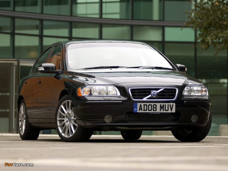 Volvo S60 UK-spec 2007–09 images (800 x 600)