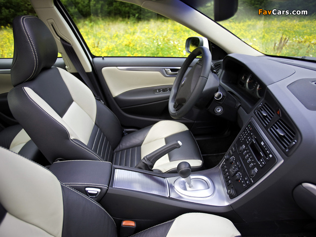 Volvo S60 T5 2008–09 wallpapers (640 x 480)
