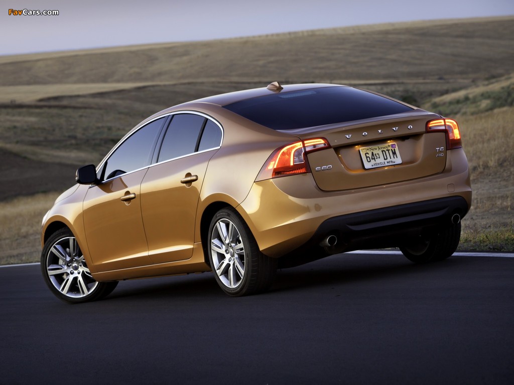 Volvo S60 T6 US-spec 2010–13 images (1024 x 768)