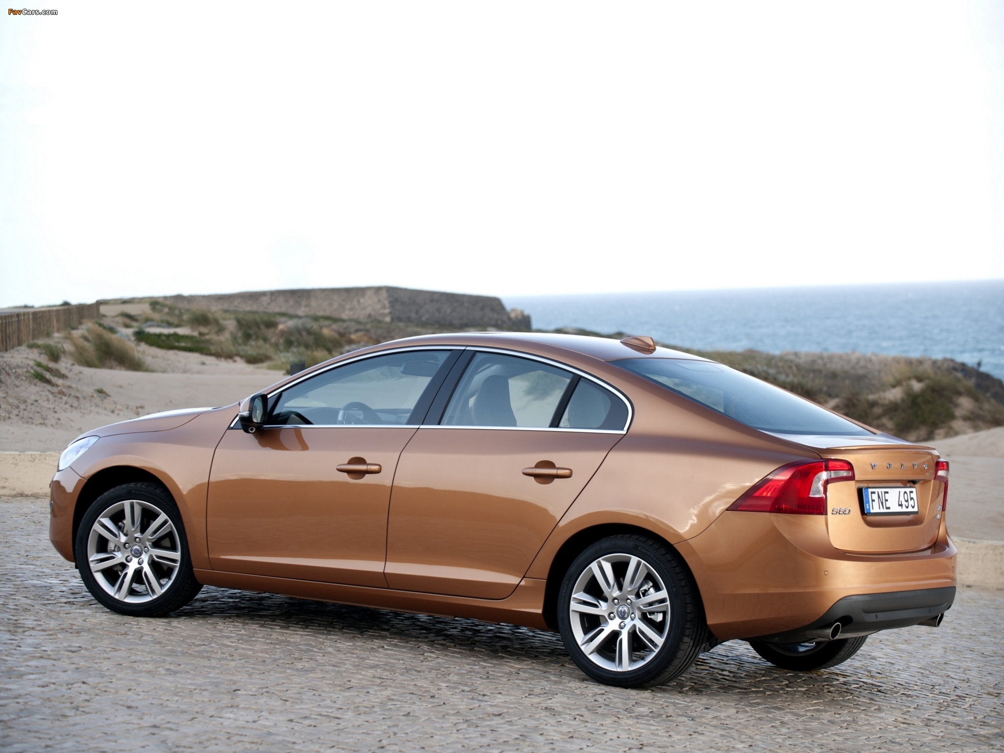 Volvo S60 T6 2010–13 images (2048 x 1536)