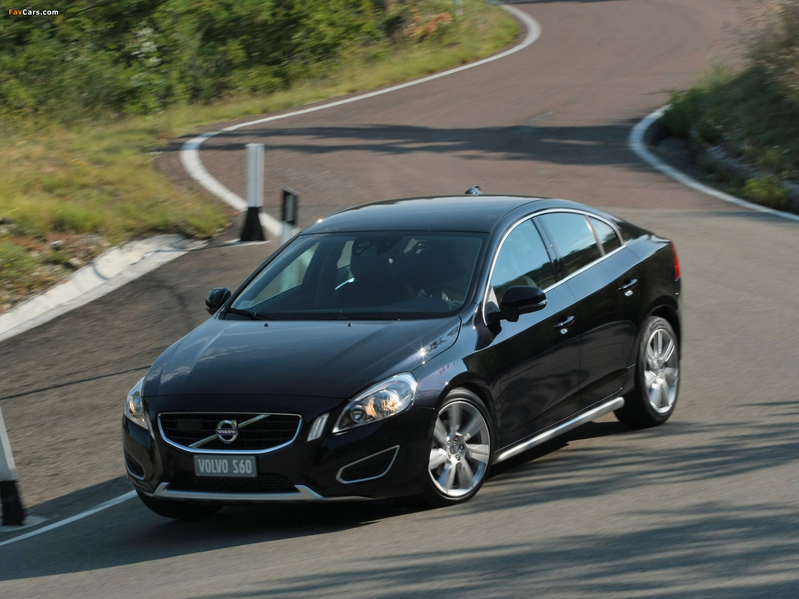 Volvo S60 D3 2010 images (1600 x 1200)