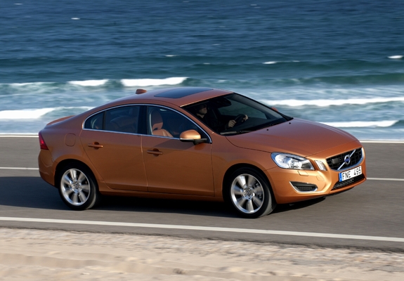 Volvo S60 T6 2010–13 photos