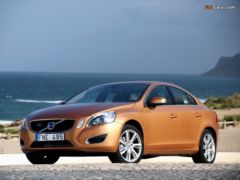 Volvo S60 T6 2010–13 wallpapers (800 x 600)