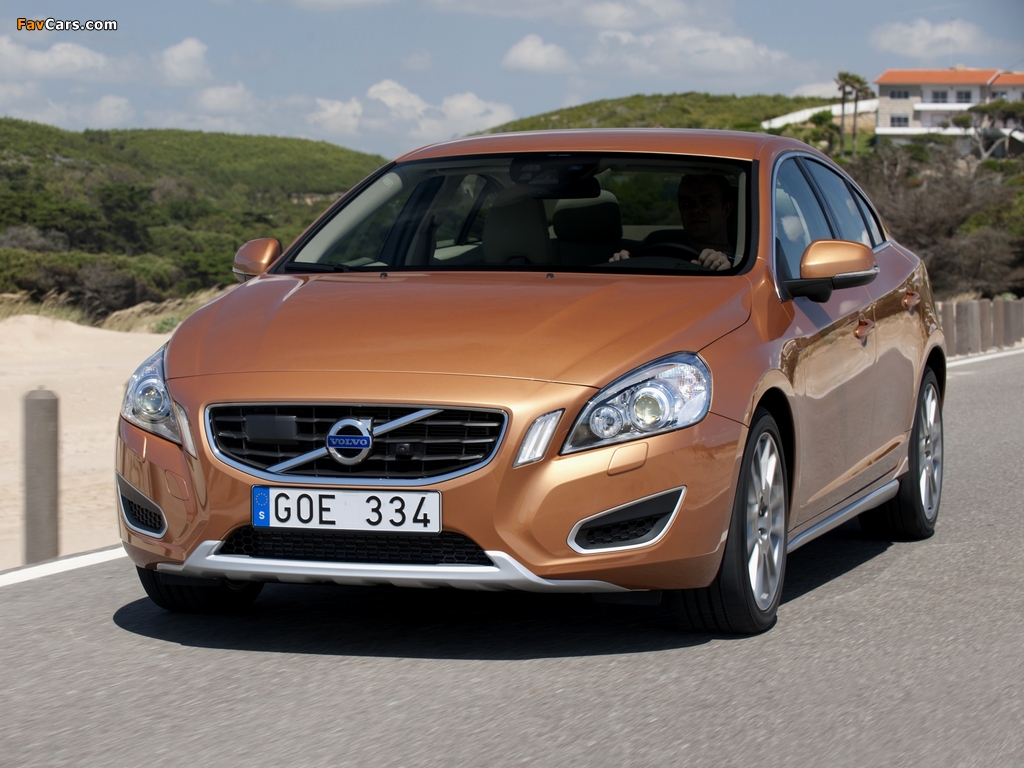Volvo S60 D5 AWD 2010 wallpapers (1024 x 768)
