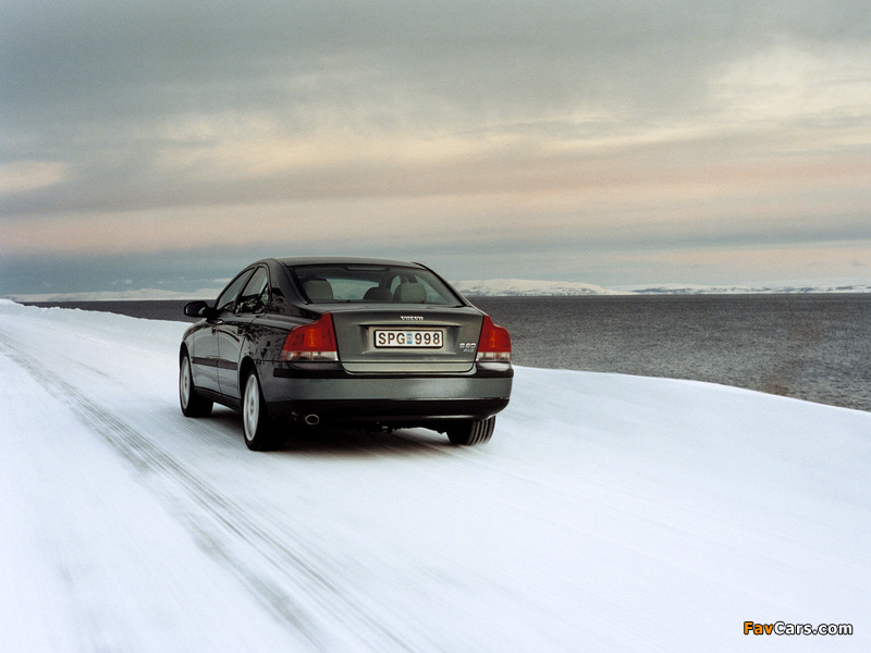 Volvo S60 AWD 2002–04 wallpapers (800 x 600)