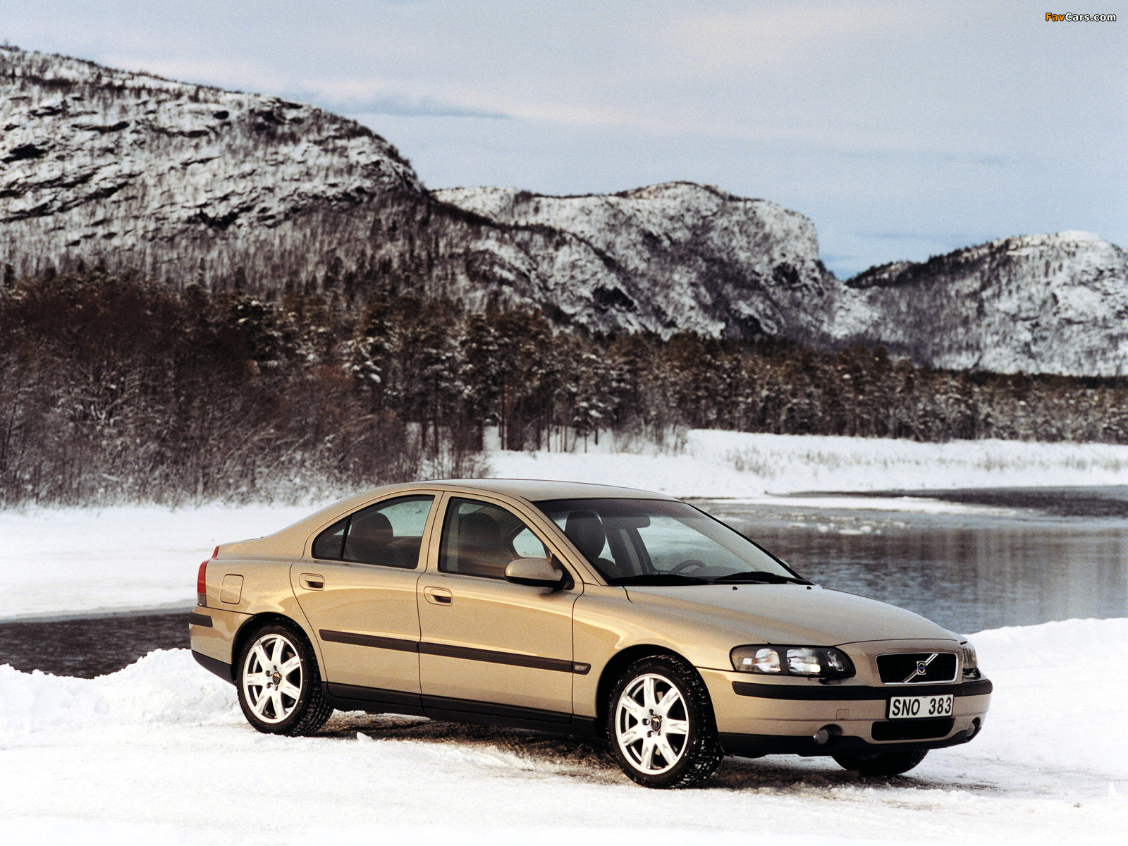 Volvo S60 AWD 2002–04 wallpapers (1600 x 1200)