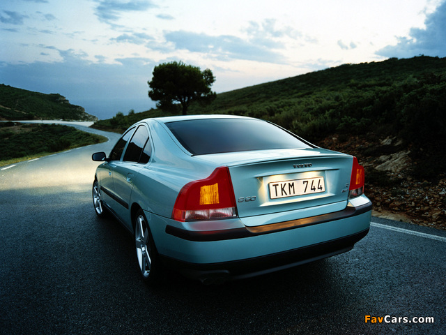 Volvo S60 R 2004–07 wallpapers (640 x 480)