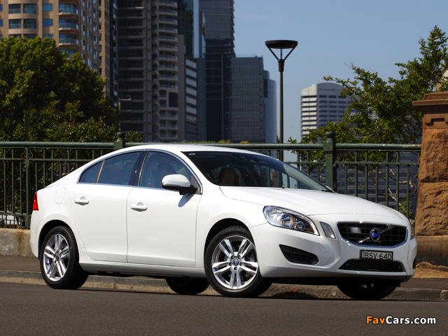 Volvo S60 D5 AWD AU-spec 2010 wallpapers (640 x 480)