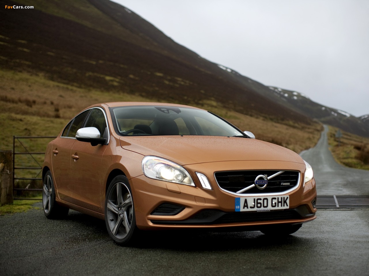 Volvo S60 D5 R-Design UK-spec 2010–13 wallpapers (1280 x 960)