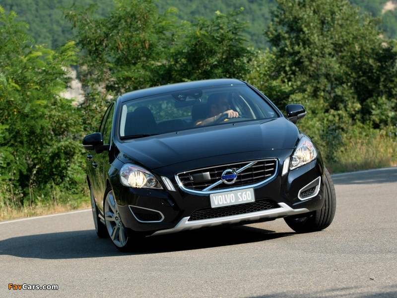 Volvo S60 D3 2010 wallpapers (800 x 600)