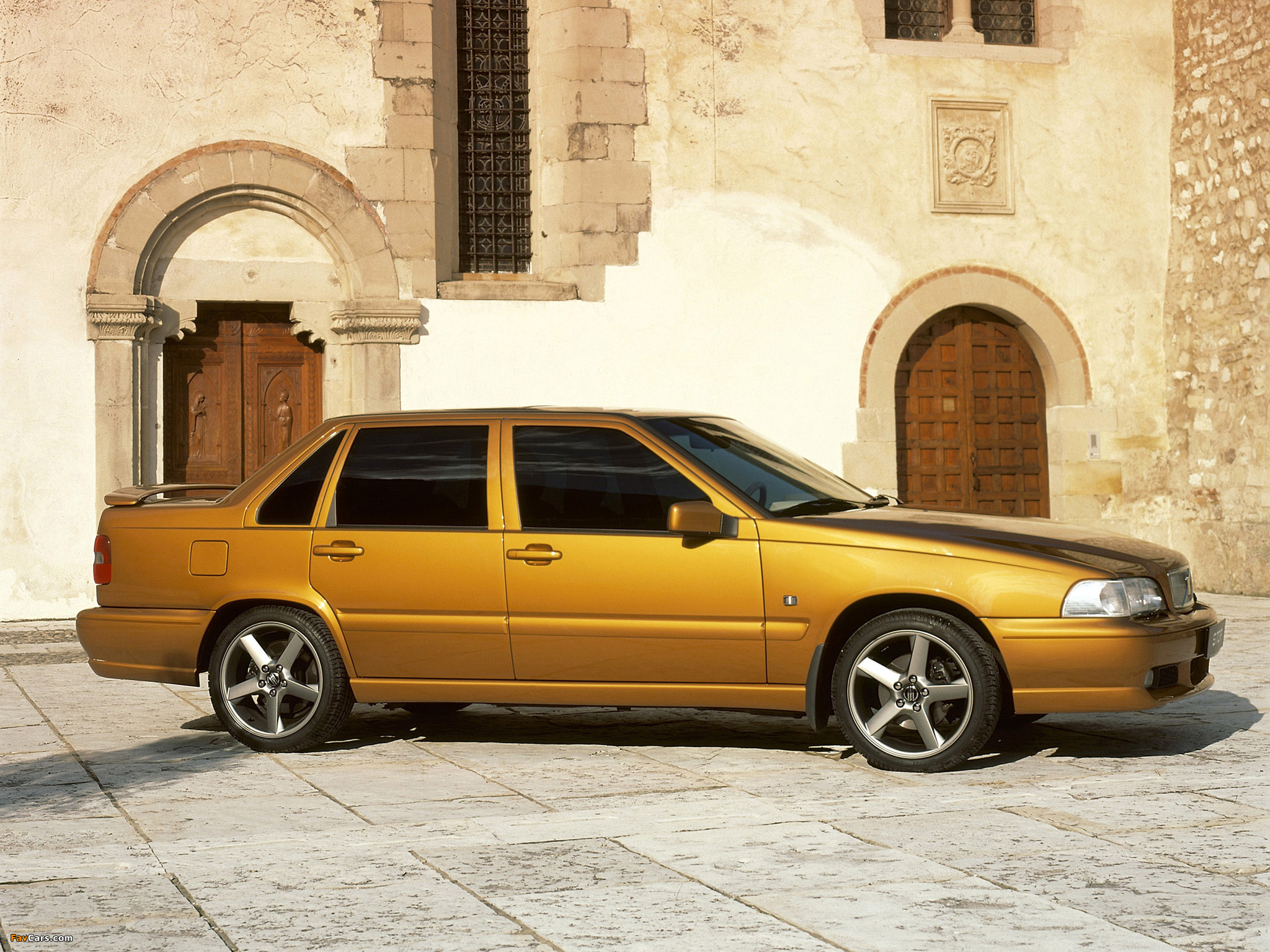 Volvo S70R 1997–2000 wallpapers (2048 x 1536)