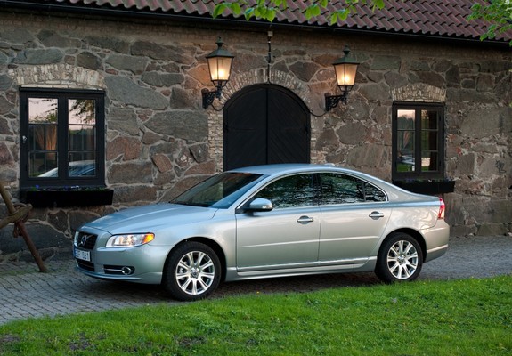 Images of Volvo S80 2.0T 2010–11