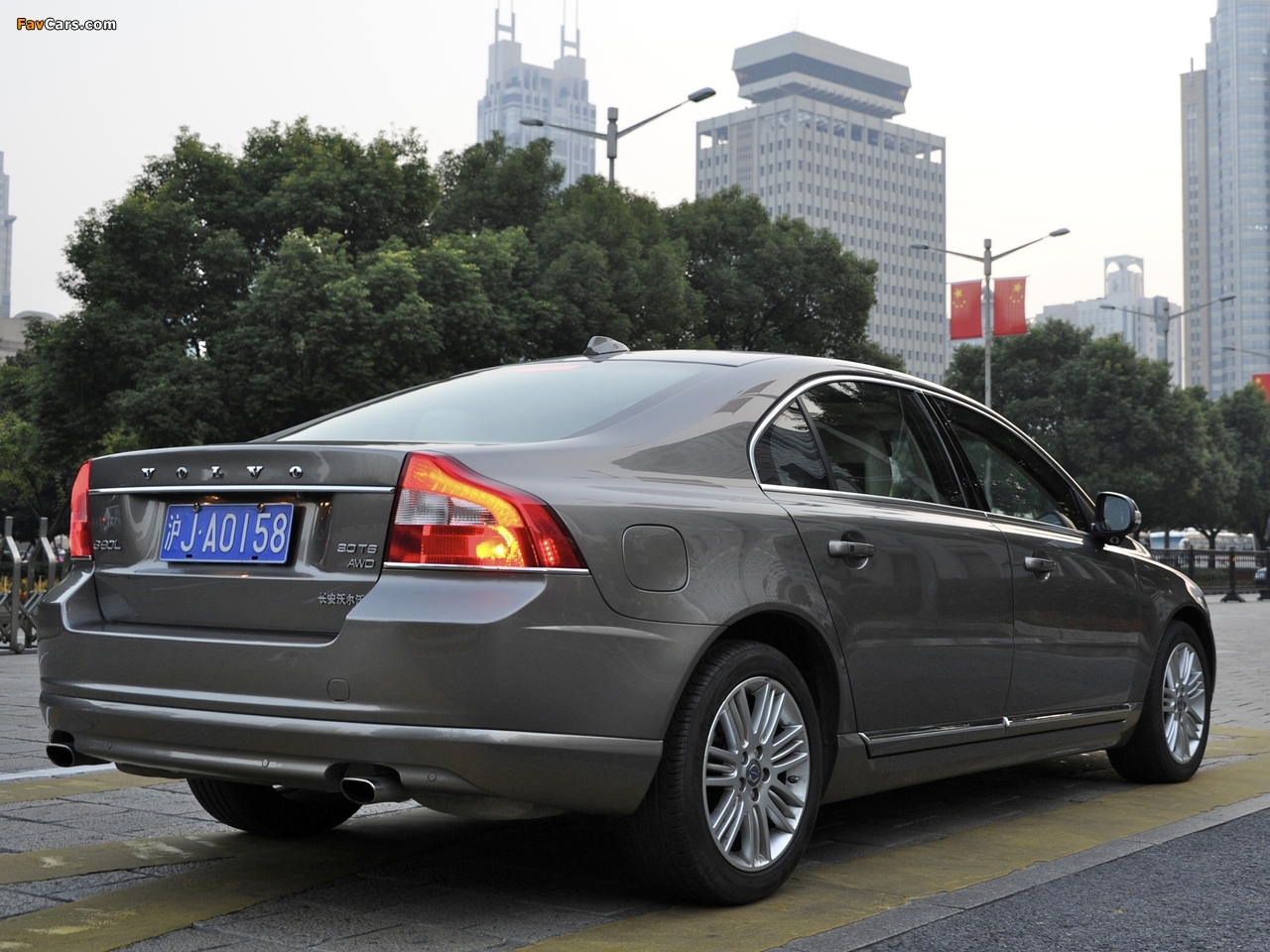 Photos of Volvo S80L 2009–11 (1280 x 960)