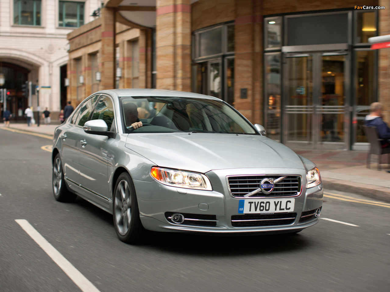 Photos of Volvo S80 D3 UK-spec 2009–11 (1280 x 960)