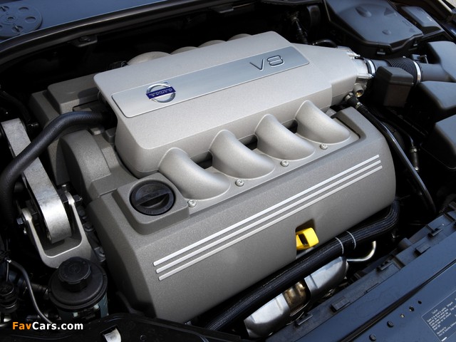 Pictures of Volvo S80 V8 AWD AU-spec 2010–11 (640 x 480)