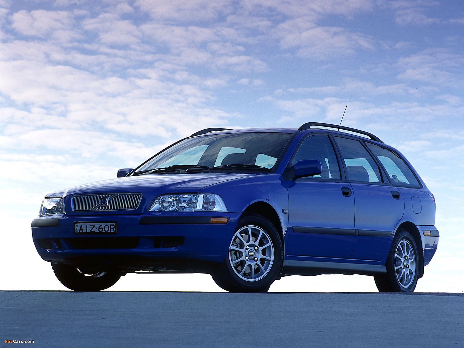 Images of Volvo V40 AU-spec 1999–2002 (1600 x 1200)