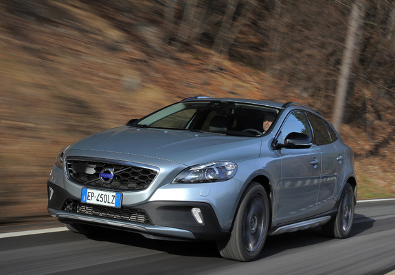 Images of Volvo V40 Cross Country D4 2012