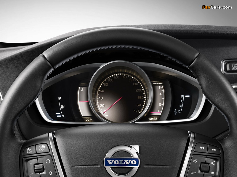 Images of Volvo V40 Cross Country T5 2012 (800 x 600)