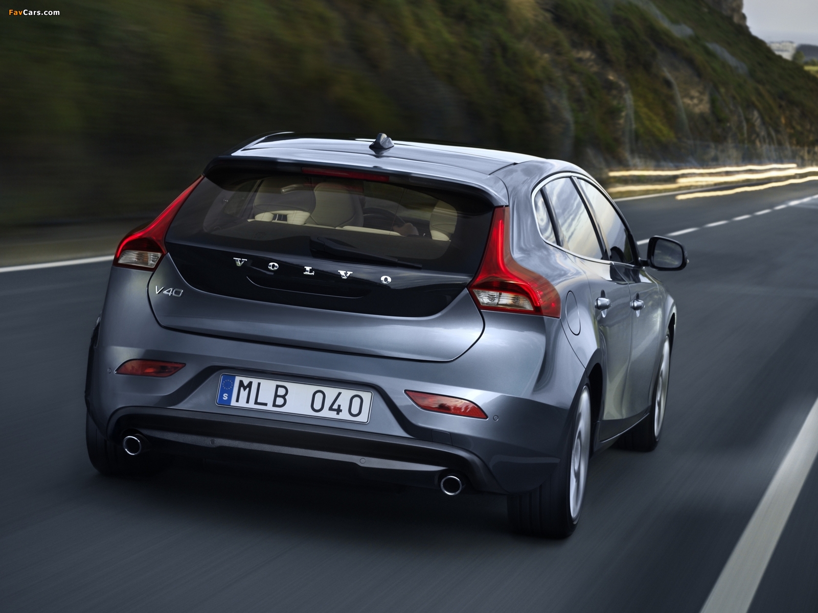 Images of Volvo V40 2012 (1600 x 1200)