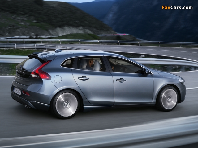 Photos of Volvo V40 2012 (640 x 480)