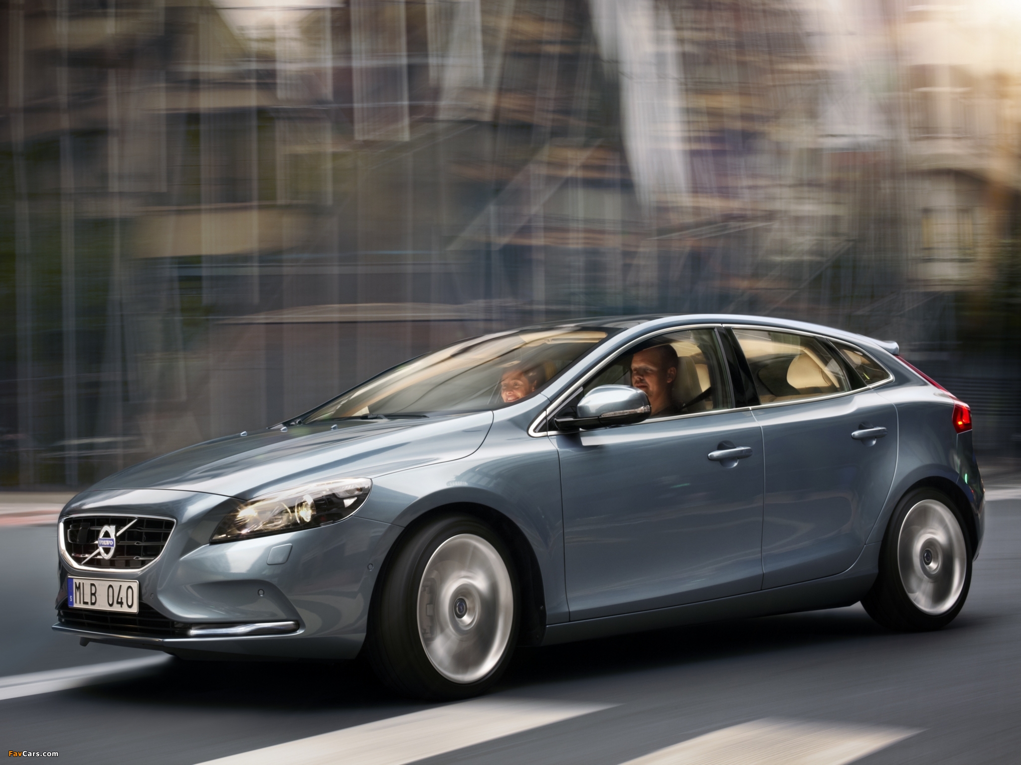 Photos of Volvo V40 2012 (2048 x 1536)