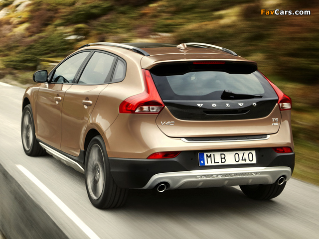 Photos of Volvo V40 Cross Country T5 2012 (640 x 480)